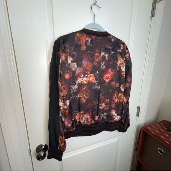 willow & clay fall floral bomber jacket - Picture 5 of 13